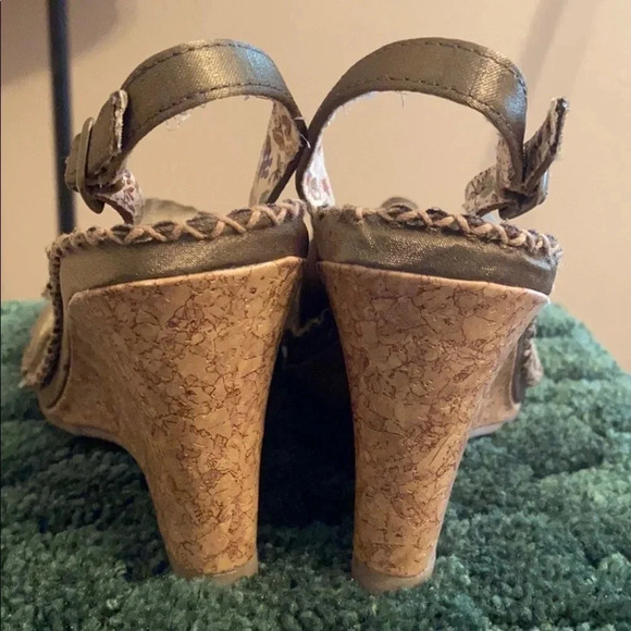 🌴Time to think about that vacation y’all!🌴 - Picture 4 of 7